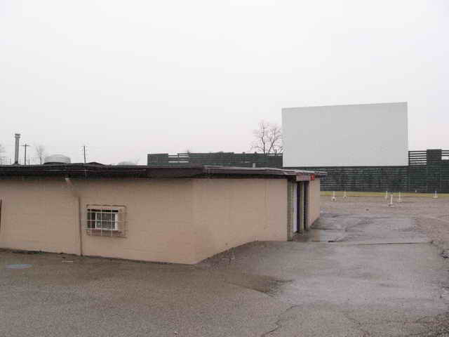 Skyborn Drive-In - 2006 Photo (newer photo)